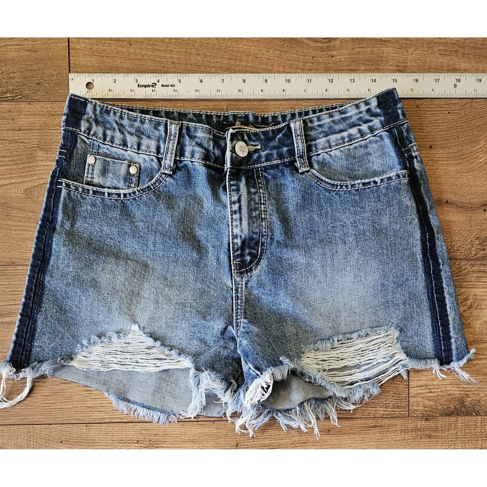 Realty Jeans Size XL/42  Blue‎ Ripped Denim Distressed Shorts (30 Inch Waist) - Picture 3 of 12
